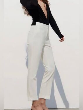 White Zara Midrise Elastic Waist Ankle Pants Size Small